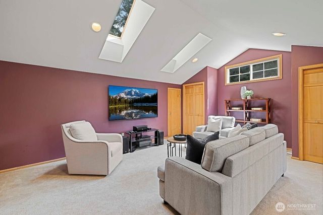12118 198th Avenue NE, Woodinville, WA 98077