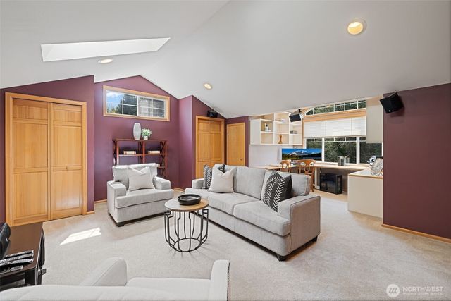 12118 198th Avenue NE, Woodinville, WA 98077