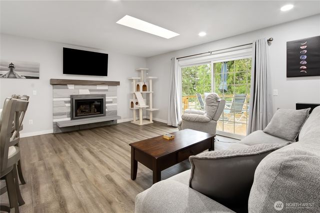 31203 2nd Avenue SW, Federal Way, WA 98023