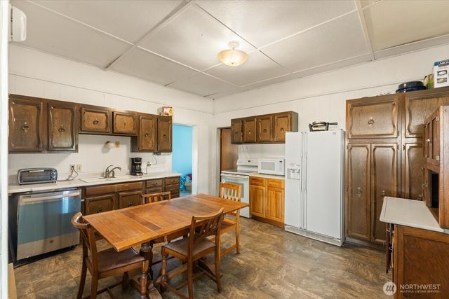 3514 E Watt Road, Spangle, WA 99031