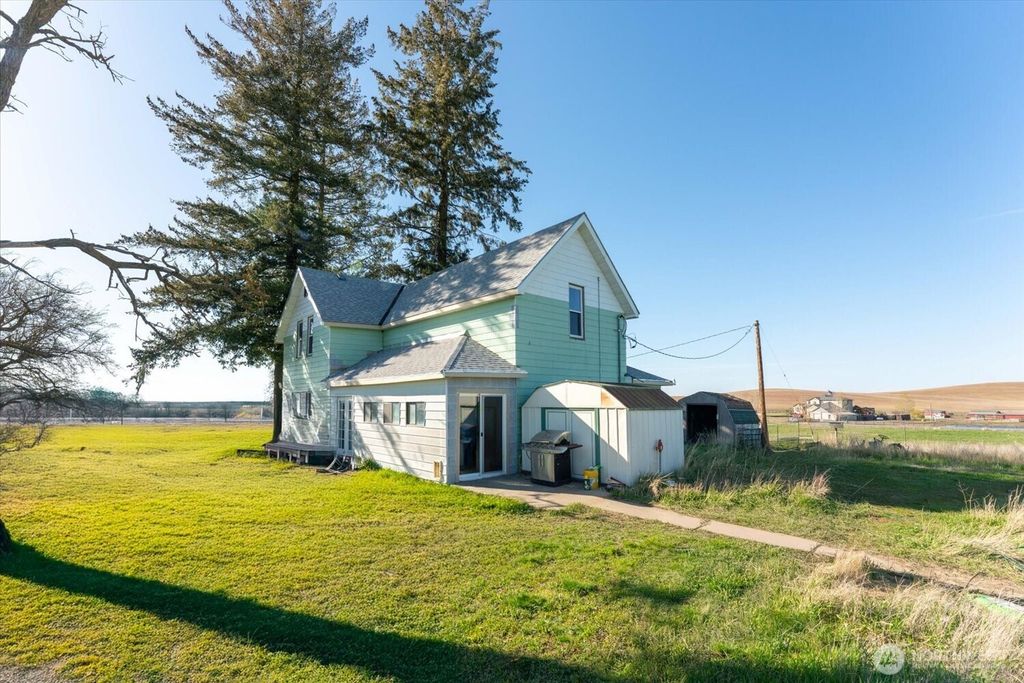 3514 E Watt Road, Spangle, WA 99031