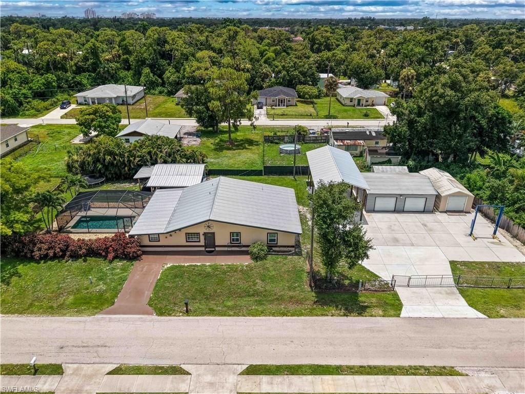 427 Stockton ST, NORTH FORT MYERS, FL 33903 — exterior