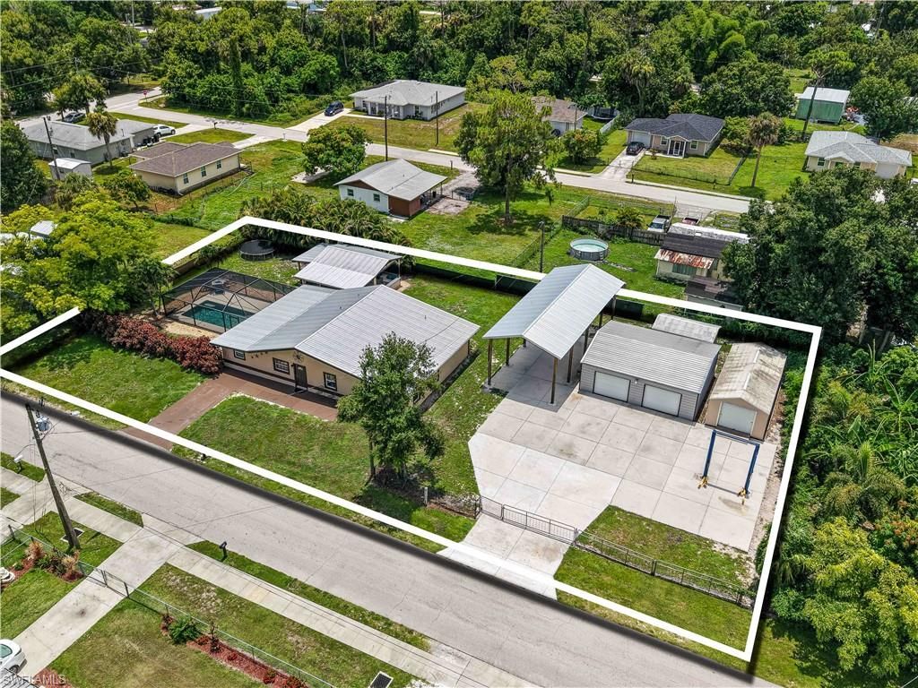427 Stockton ST, NORTH FORT MYERS, FL 33903 — photo 2