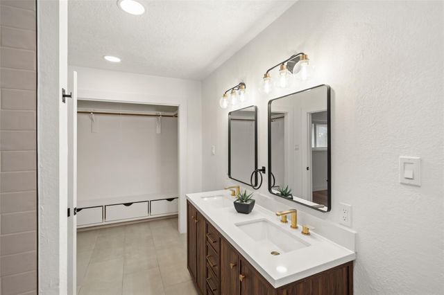 6234 Autumn Arbor Drive, Houston, TX 77092