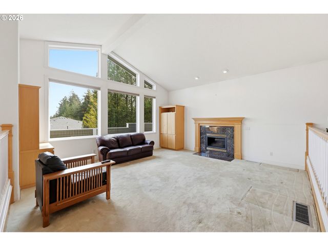 1611 Sw DICKINSON Ln, Portland, OR 97219