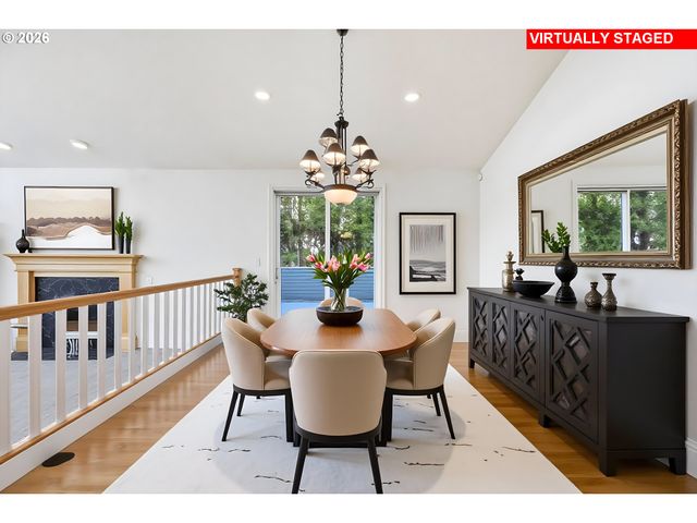 1611 Sw DICKINSON Ln, Portland, OR 97219