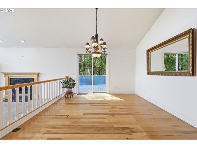 1611 Sw DICKINSON Ln, Portland, OR 97219