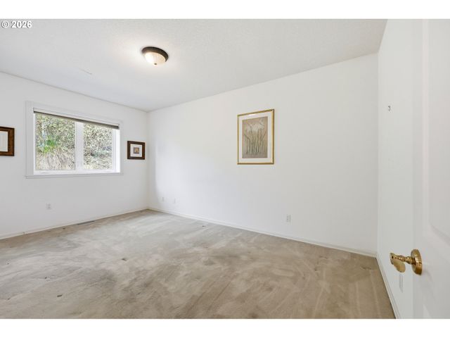 1611 Sw DICKINSON Ln, Portland, OR 97219