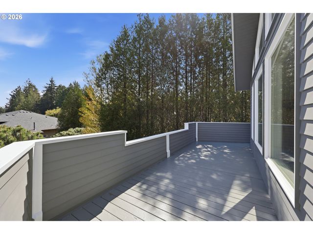 1611 Sw DICKINSON Ln, Portland, OR 97219