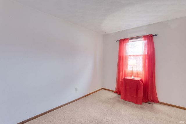 452 Miami Drive, Nappanee, IN 46550