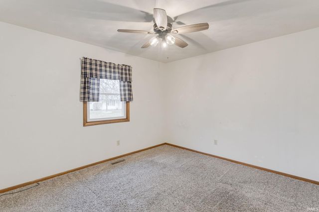 452 Miami Drive, Nappanee, IN 46550