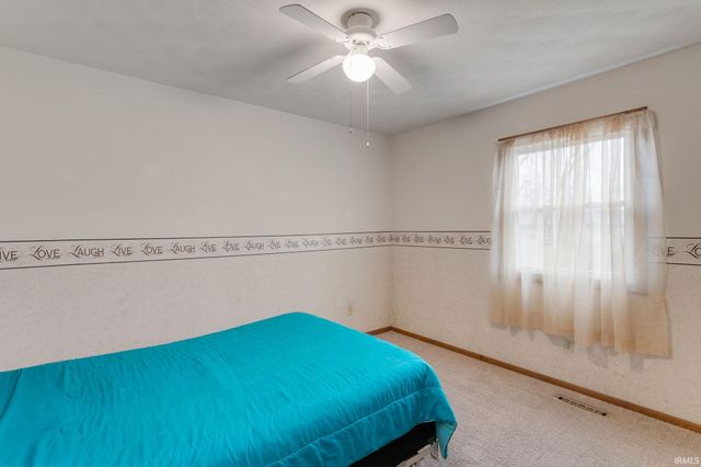 452 Miami Drive, Nappanee, IN 46550