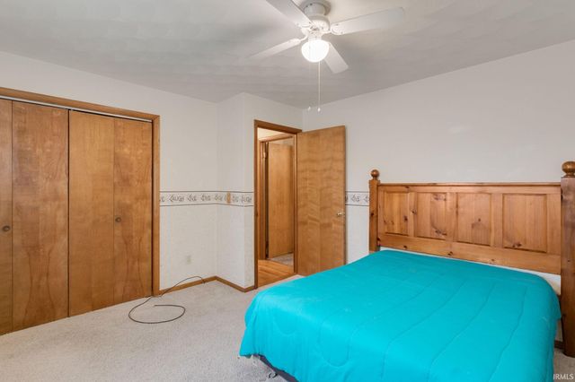 452 Miami Drive, Nappanee, IN 46550