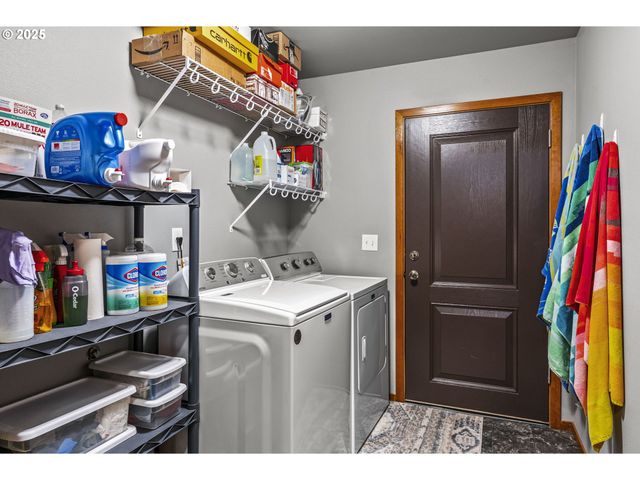 175 ELWOOD Rd, Castle Rock, WA 98611