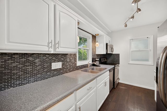 1146 56th Street, Des Moines, IA 50311