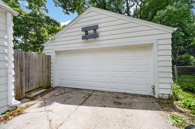 1146 56th Street, Des Moines, IA 50311