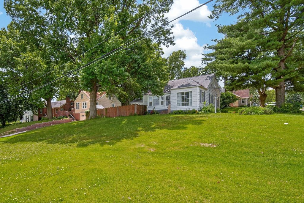 1146 56th Street, Des Moines, IA 50311