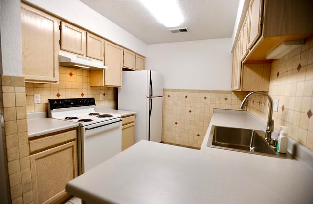 2900 Vista Del Rey NE 31B, Albuquerque, NM 87112