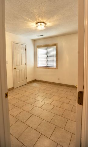 2900 Vista Del Rey NE 31B, Albuquerque, NM 87112