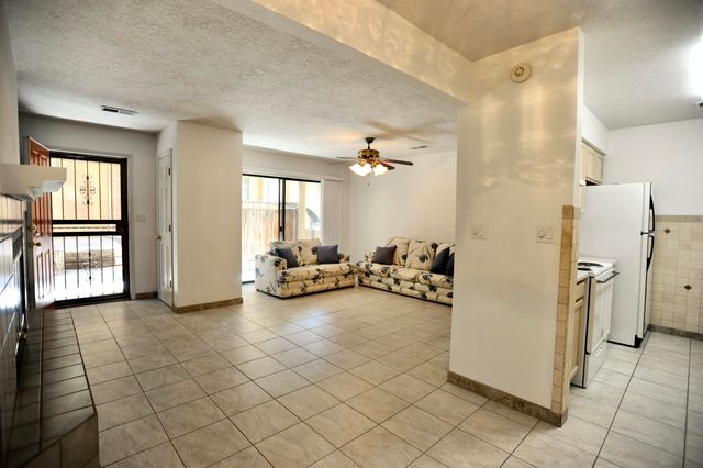 2900 Vista Del Rey NE 31B, Albuquerque, NM 87112