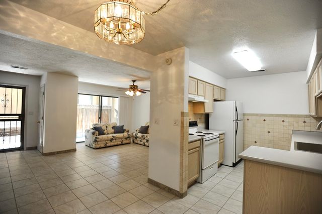 2900 Vista Del Rey NE 31B, Albuquerque, NM 87112
