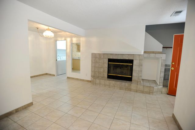 2900 Vista Del Rey NE 31B, Albuquerque, NM 87112