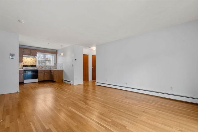 8 Robinwood Ave 6, Boston, MA 02130