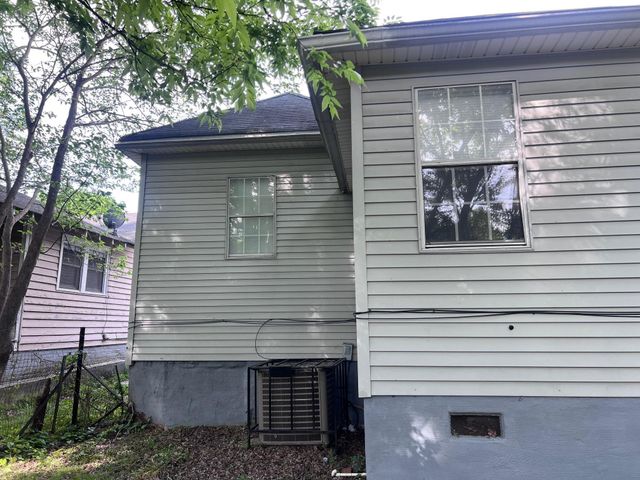 1050 CUMMINGS ST, Memphis, TN 38106
