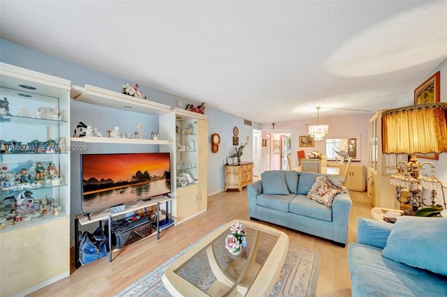 3940 Inverrary Blvd 303-A, Lauderhill, FL 33319