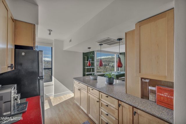 280 Island Avenue APT 1002, Reno, NV 89501