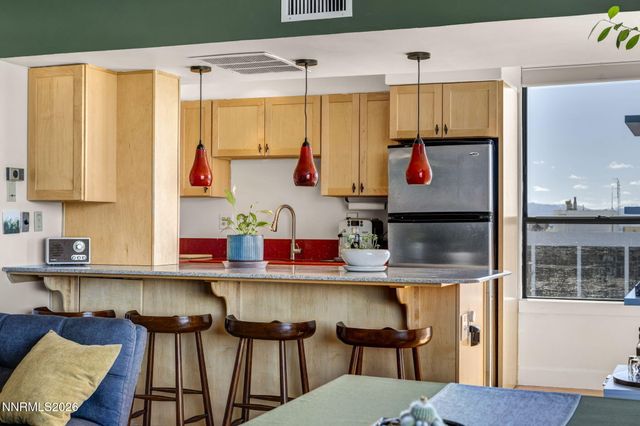 280 Island Avenue APT 1002, Reno, NV 89501