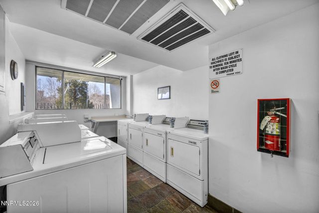 280 Island Avenue APT 1002, Reno, NV 89501