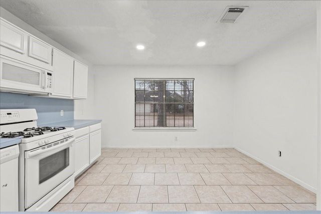 4807 Pleasant Plains Drive, Friendswood, TX 77546