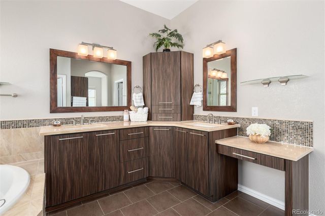 9752 W Athens Lane, Littleton, CO 80127