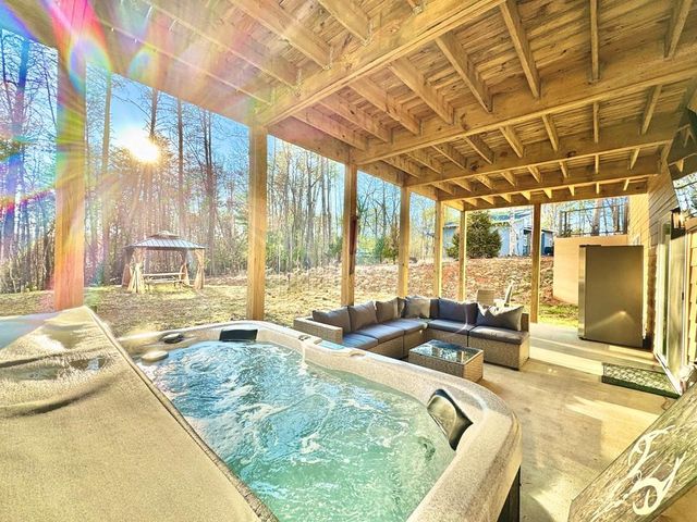 939 Sunset Road, Epworth, GA 30541