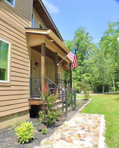 939 Sunset Road, Epworth, GA 30541