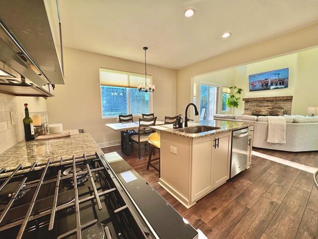939 Sunset Road, Epworth, GA 30541