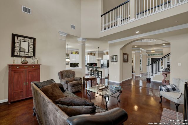 120 Oak Hideaway, Canyon Lake, TX 78133