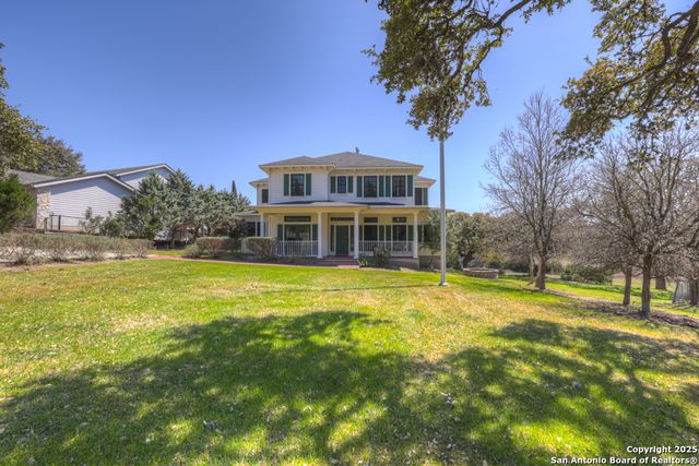 120 Oak Hideaway, Canyon Lake, TX 78133