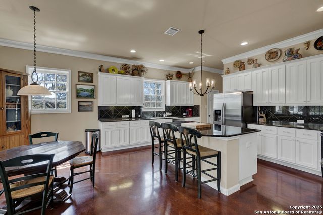 120 Oak Hideaway, Canyon Lake, TX 78133