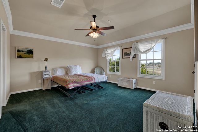 120 Oak Hideaway, Canyon Lake, TX 78133