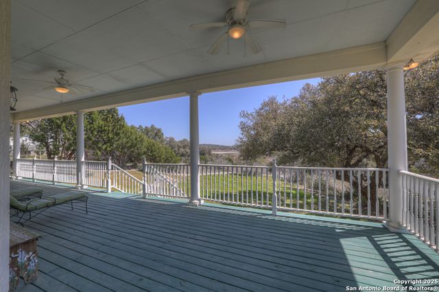 120 Oak Hideaway, Canyon Lake, TX 78133