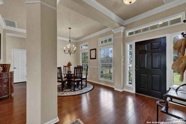 120 Oak Hideaway, Canyon Lake, TX 78133