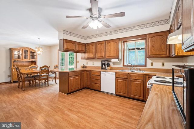 13245 CROOM RD, Upper Marlboro, MD 20772