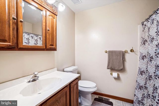 13245 CROOM RD, Upper Marlboro, MD 20772