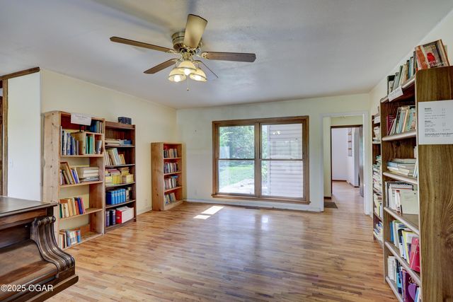 324 E 37th Street, Joplin, MO 64804