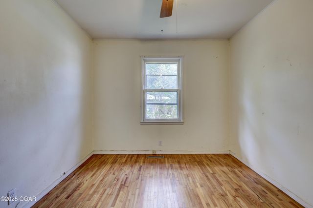 324 E 37th Street, Joplin, MO 64804