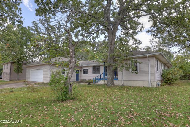 324 E 37th Street, Joplin, MO 64804