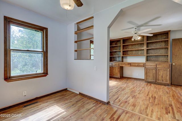 324 E 37th Street, Joplin, MO 64804