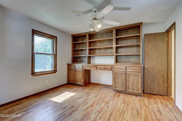 324 E 37th Street, Joplin, MO 64804